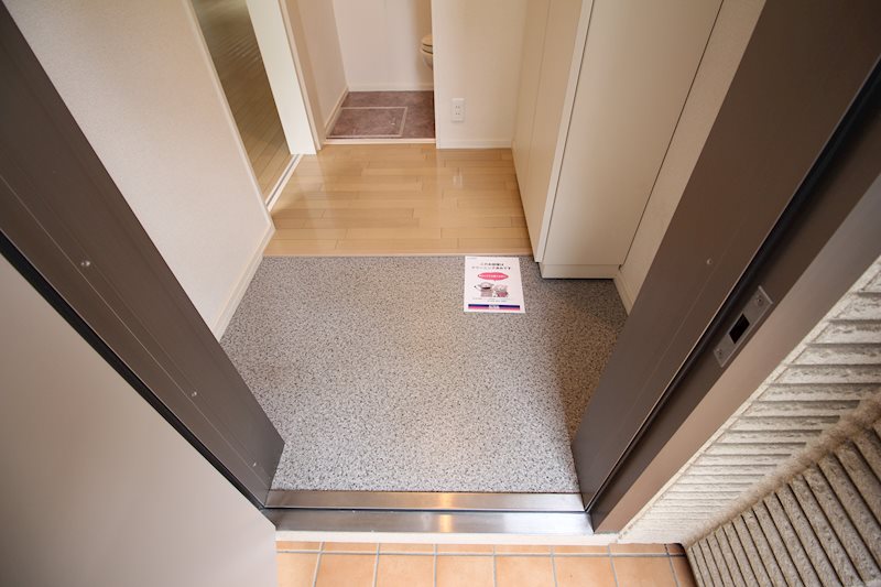 メゾンクレール 玄関