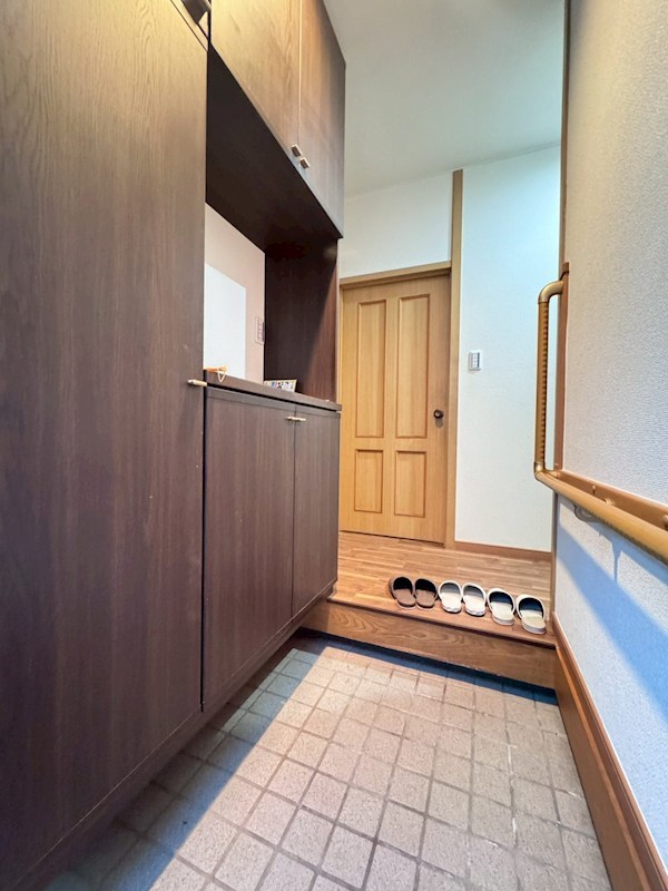 メゾネット西荻 玄関