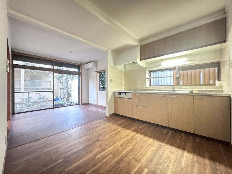 メゾネット西荻 リビング