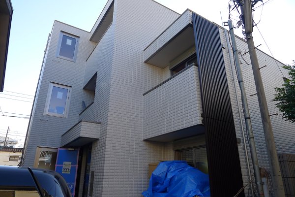 フェリーチェA 玄関