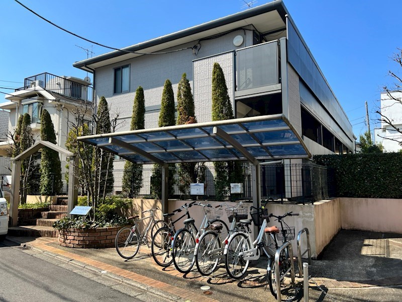 ベアトリーチェ成城 203号室 外観