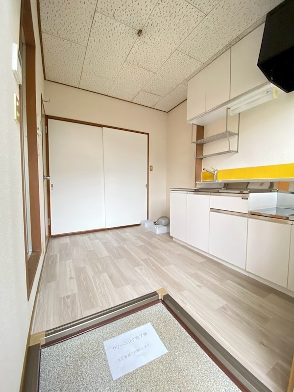 小倉ハイツ 玄関