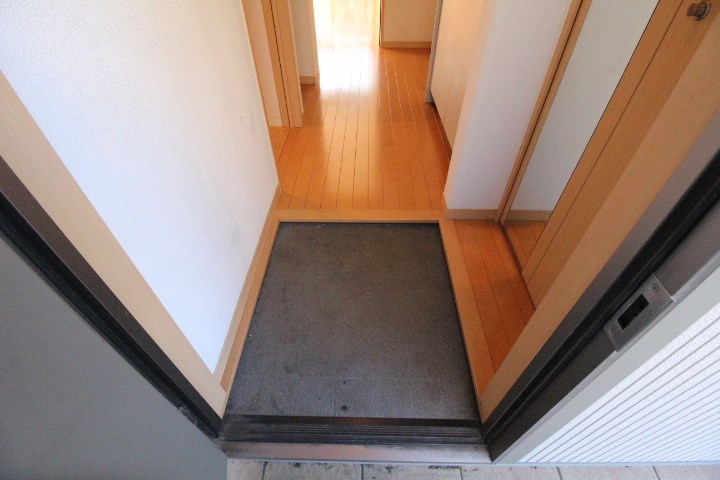 チェリーヒルズⅡ 玄関