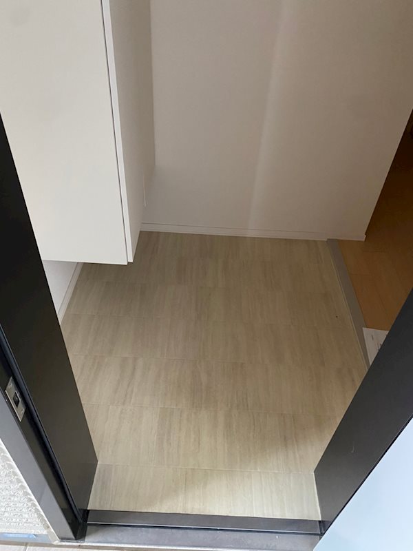 メゾングリオット 玄関