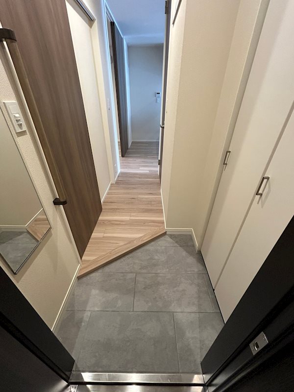 アズール南台 玄関