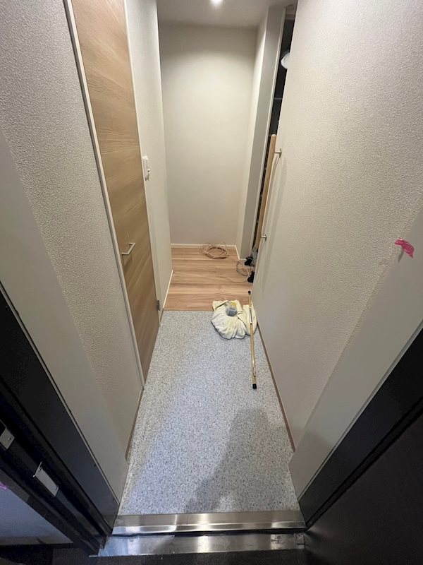 リバイスツー 玄関