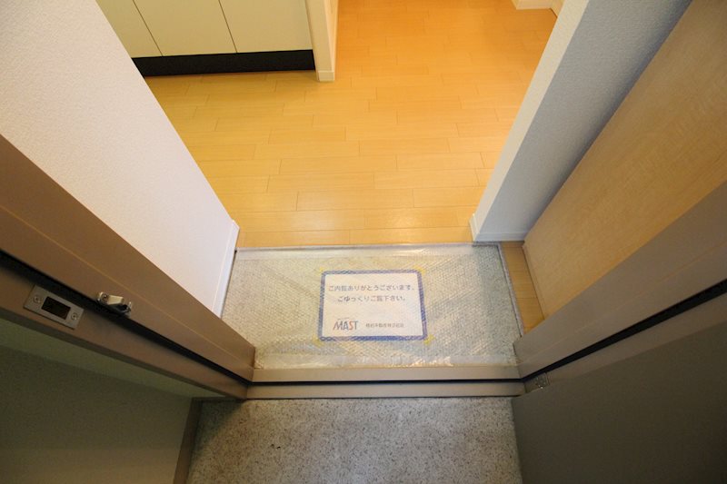 シャーメゾン三網 玄関