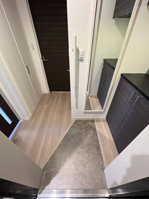 クレオール中野 玄関