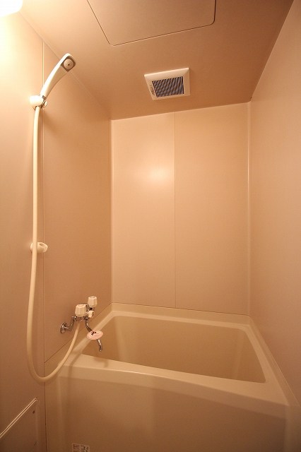 アゼリアＢ 風呂画像