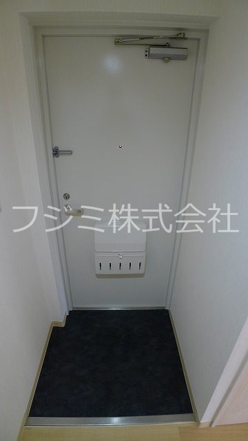 ウィンサム高円寺 玄関