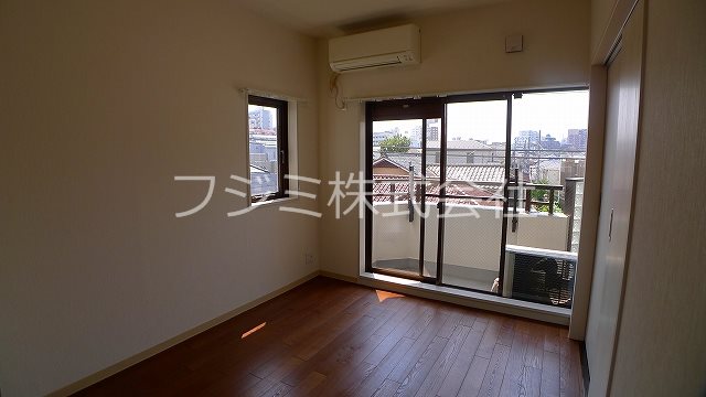 ウィンサム高円寺 リビング