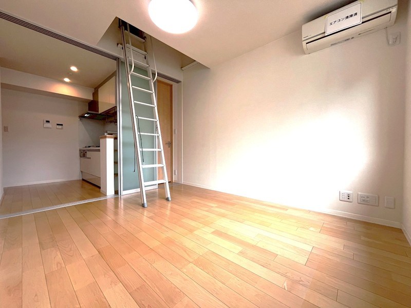 ソレイユ井の頭 リビング