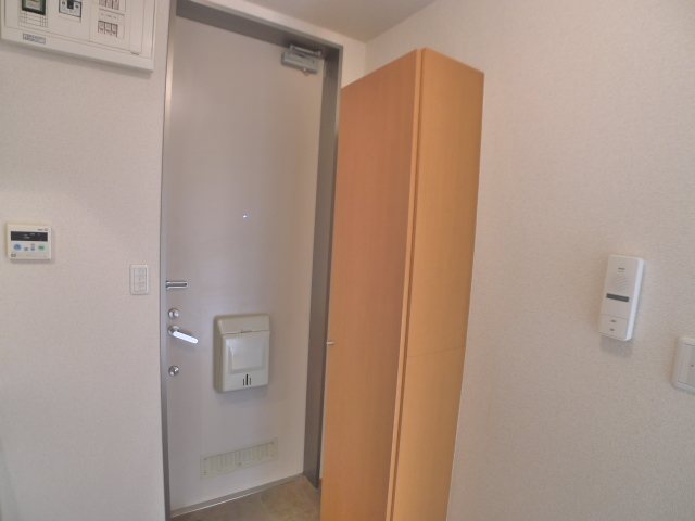 メゾンドゥパピヨン 玄関