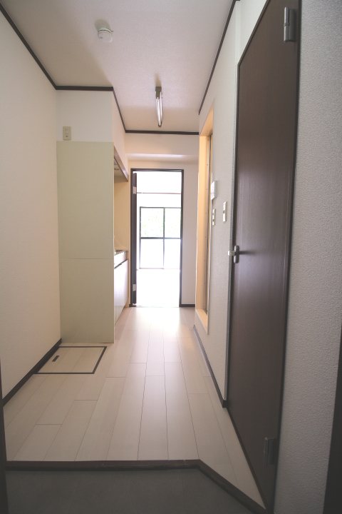 メゾン駒場東大前 玄関