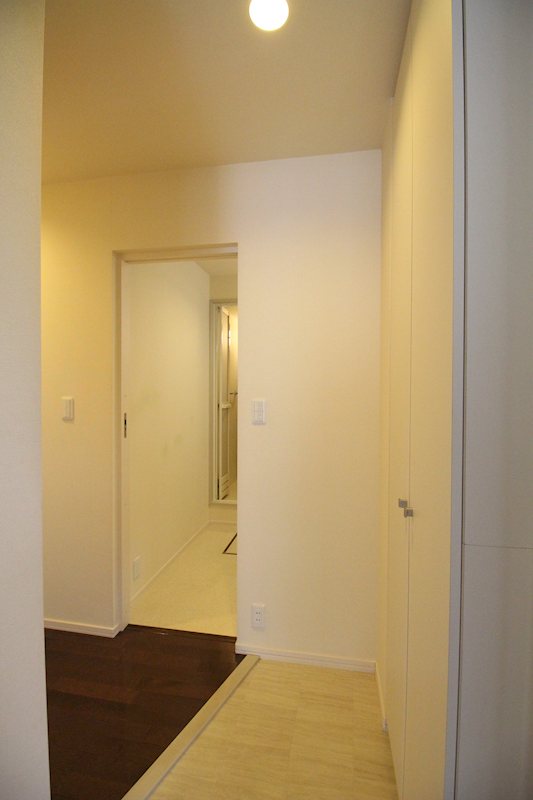 シャリエ東高円寺 玄関