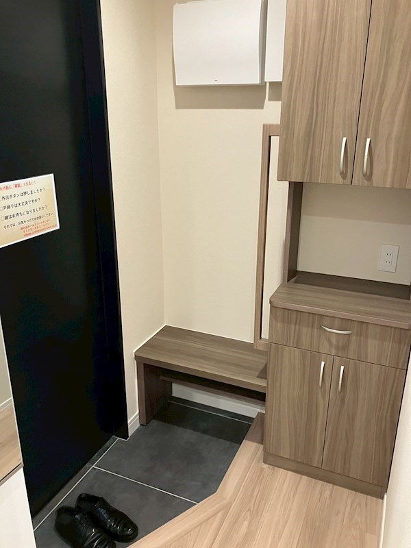 シニア限定 ヘーベルVillage目黒東が丘 玄関
