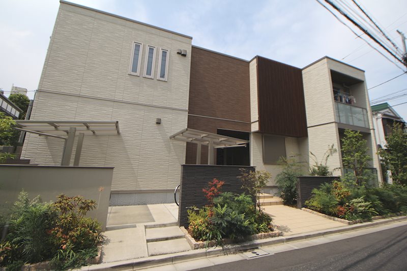 COURT　PROVENCE（コートプロヴァンス） 202号室 外観