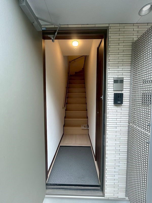 Ｋアパートメント 玄関