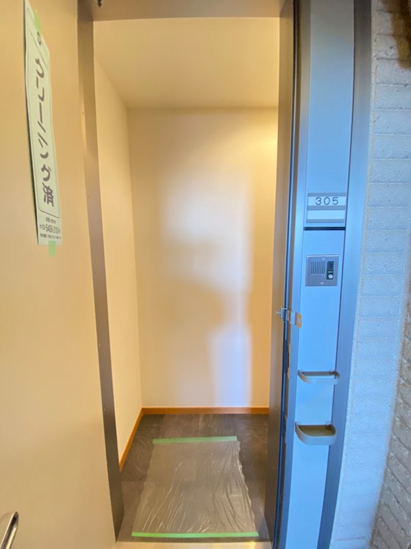 プレジール   玄関