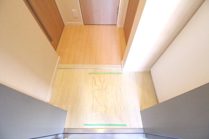 ファミール北沢 玄関