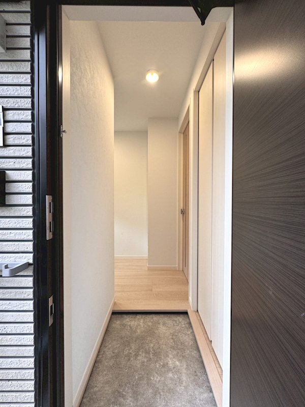 ロータス下北沢 玄関