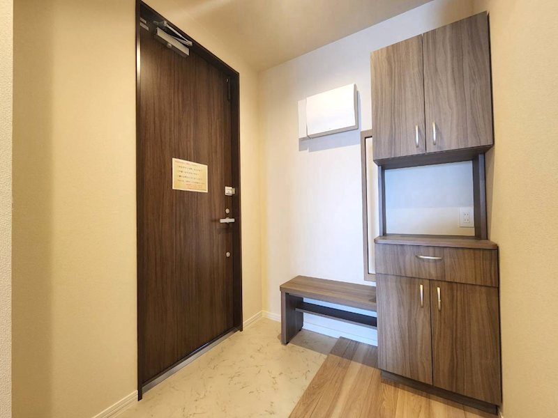 シニア限定 ヘーベルVillage 湘南台Ⅲ　～シュテルン湘南～ 玄関