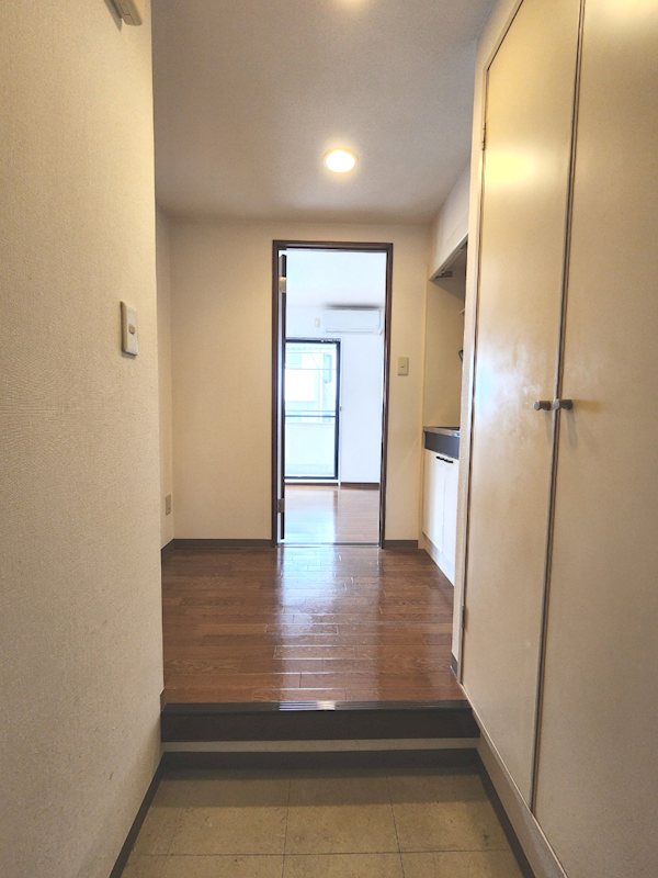 コートコスモス 玄関