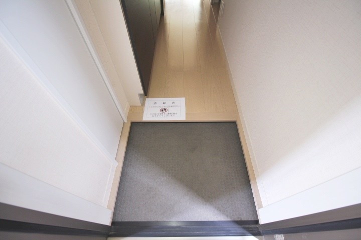 ボヌール下北 玄関