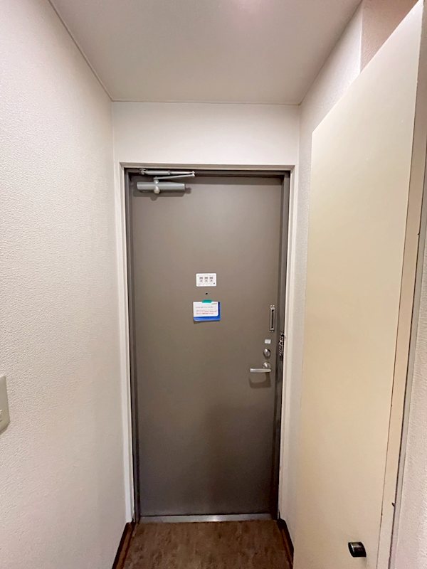プルミエール西荻 玄関