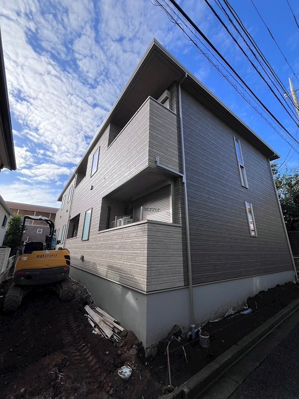 La Colline（ラコリーナ） 201号室 外観