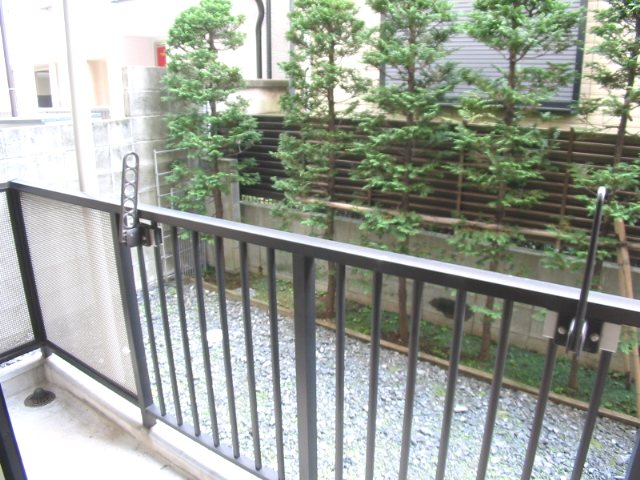 グランデッサ代沢 ベランダ
