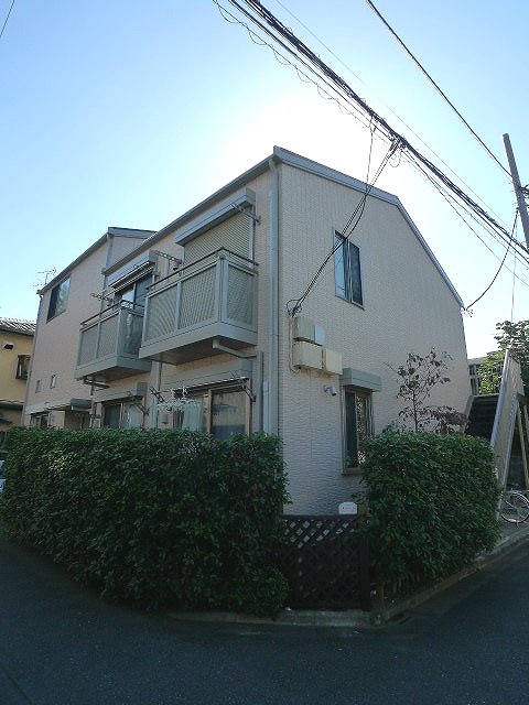 ドゥシャトレ 201号室 外観