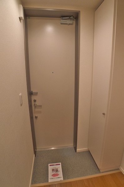 カーサ・ヨシヤ 玄関