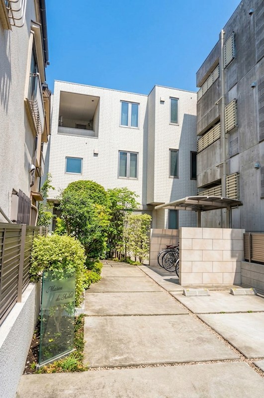 Ｍａｉｓｏｎ ｄｅ Ａｒｃｈｅｔ　（ﾒｿﾞﾝﾄﾞｱﾙｼｪ） 101号室 外観