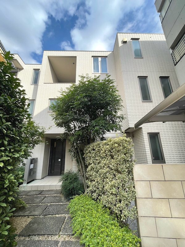 Ｍａｉｓｏｎ ｄｅ Ａｒｃｈｅｔ　（ﾒｿﾞﾝﾄﾞｱﾙｼｪ） 101号室 外観