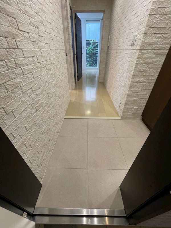 Ｍａｉｓｏｎ ｄｅ Ａｒｃｈｅｔ　（ﾒｿﾞﾝﾄﾞｱﾙｼｪ） 玄関