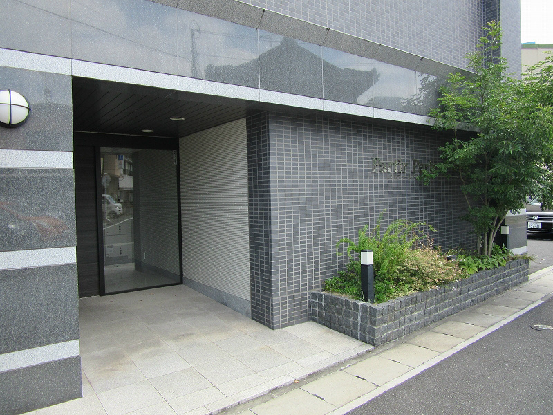 パルティール・ペルレ　  玄関