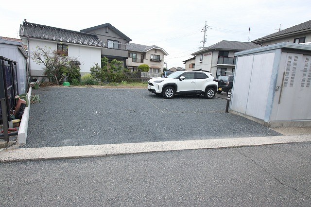 総社市井手　貸事務所 駐車場
