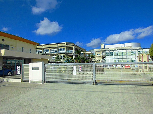 エクセレンス笹沖 小学校
