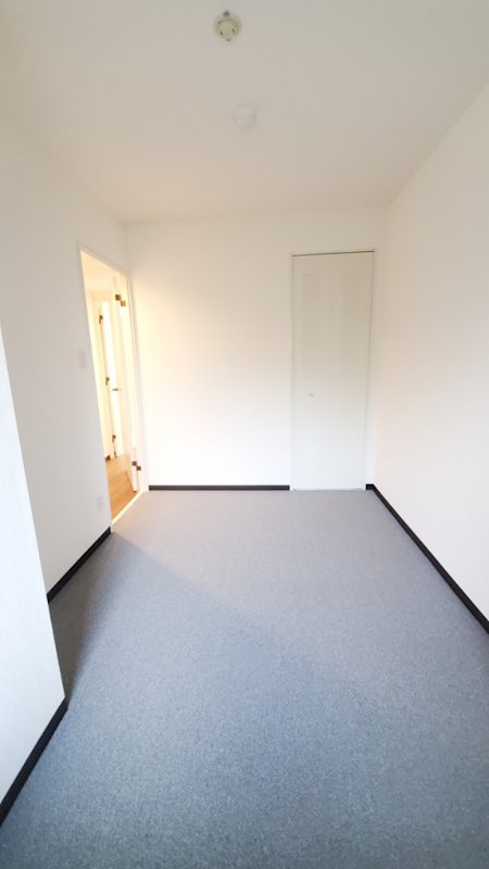 ロイヤルプラザ市川大町 ベッドルーム