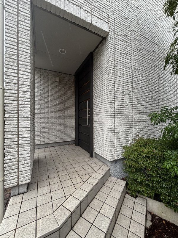 港北区篠原台町戸建 玄関