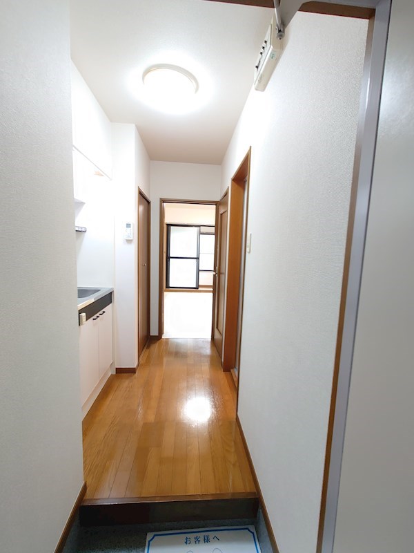 メゾンドTANAKA 玄関