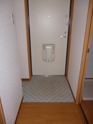 セレナ長池 玄関