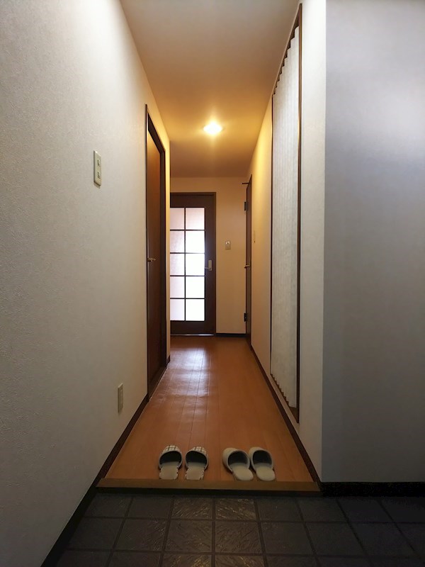 ボザビタン 玄関