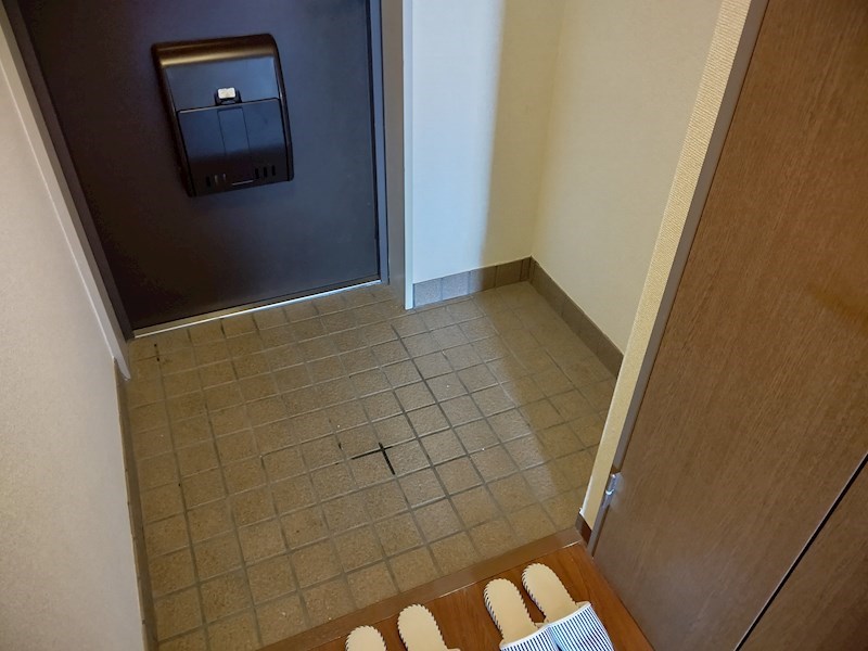 フラワーコート梅北 玄関