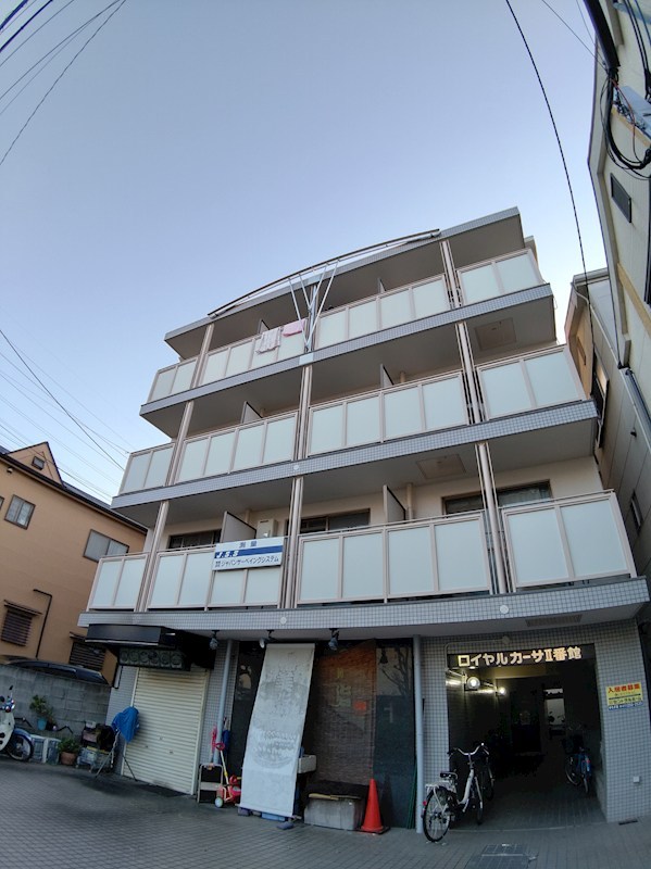 ロイヤルカーサⅡ 外観