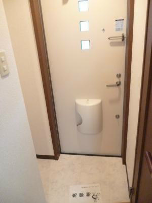 フジパレス初芝駅南Ⅱ番館 玄関