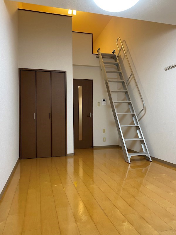 フジパレス初芝駅南Ⅱ番館 リビング