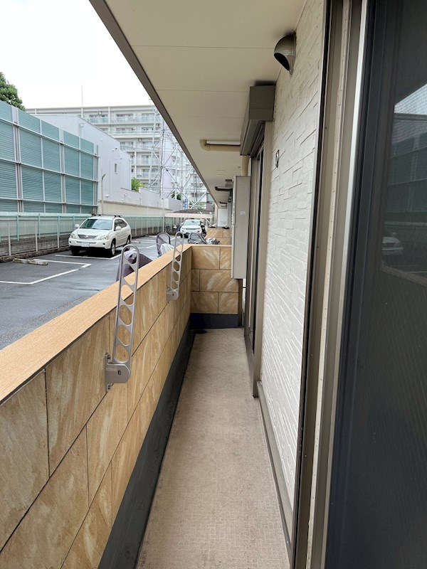 フローレンスいずみ ベランダ