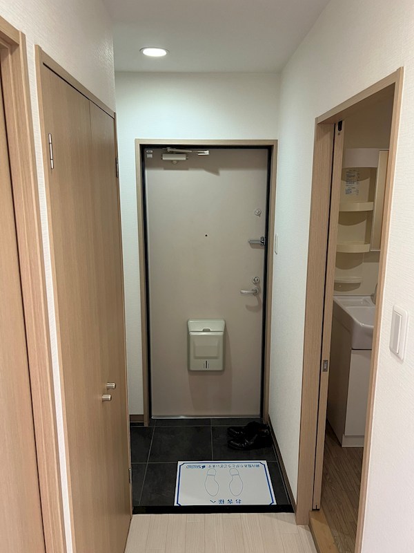 ファインなかもず 玄関